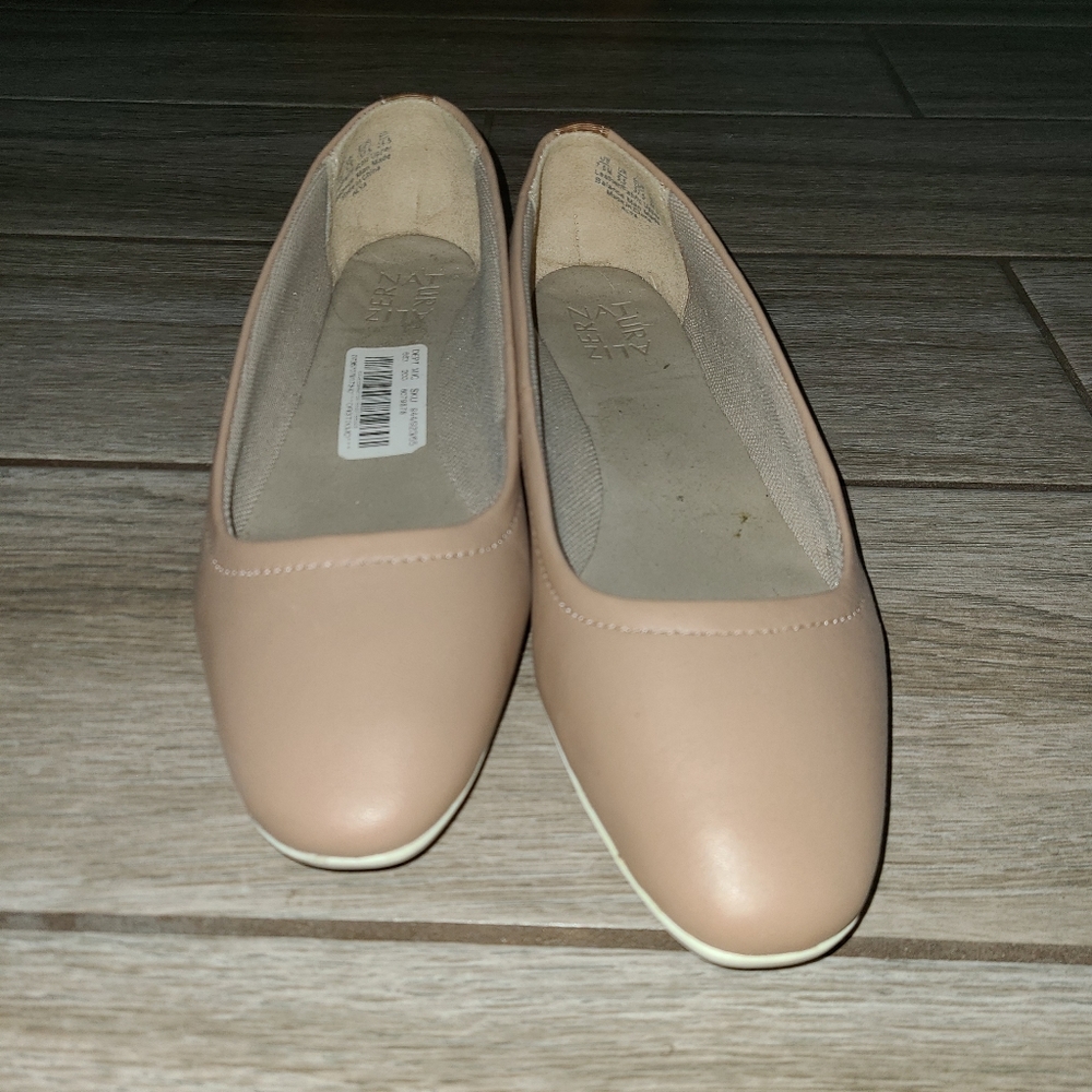 Nude flats